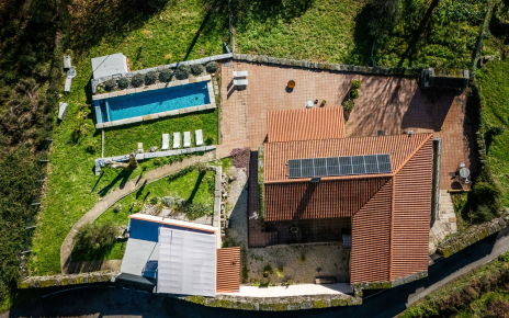 La casa se ubica en una terreno privado de 1.200 m2